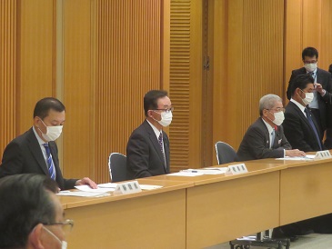 •全国都道府県議会議長会各委員会の様子