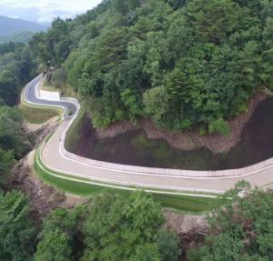 森林基幹道　三森山線