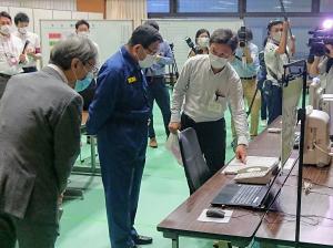 臨時医療施設視察