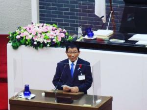 県議会