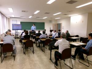 警察学校教場での説明