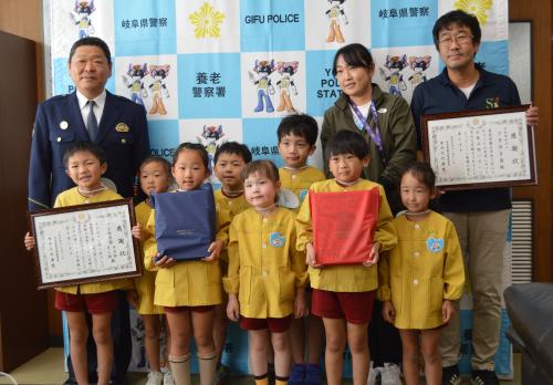 下笠保育園の皆さんへ感謝状の贈呈