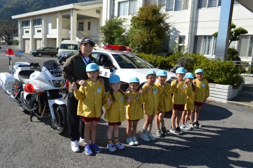 パトカーと記念撮影