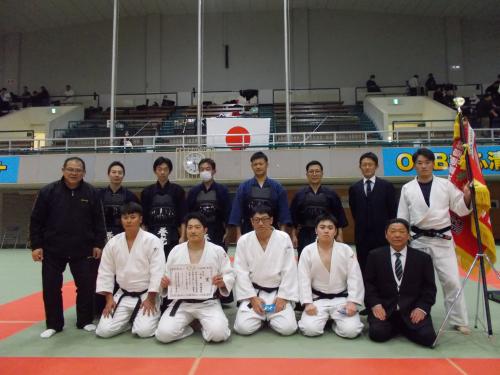県下柔道剣道大会で柔道が優勝