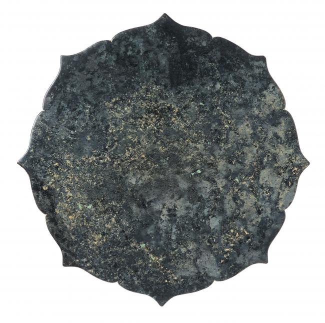 瑞花双鳥八稜鏡鏡面