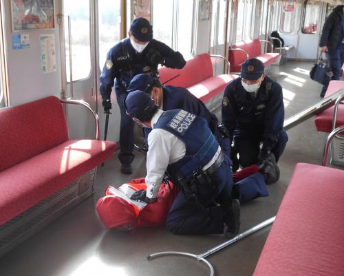 養老鉄道で不審者対応訓練の様子