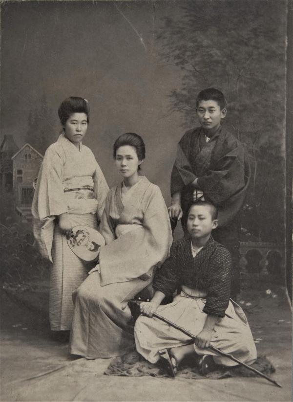 原やす肖像写真