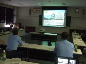 画像（署長による管内概況説明）