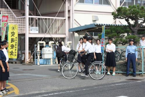 ヘルメット着用を声掛けする状況