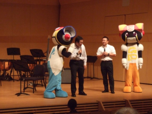 画像（刑事生活安全課長、交通課課長による広報啓発活動）