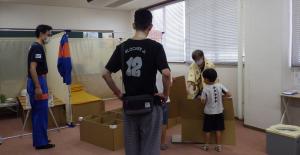 ダンボールベッド組立