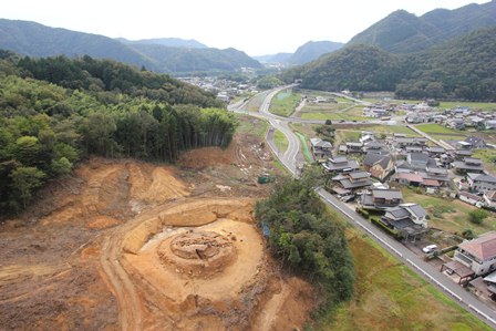 梅替古墳から木曽川方面の写真（北から撮影）