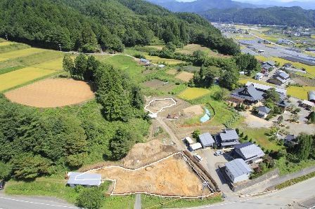 隨縁寺裏B地点遺跡の発掘区遠景写真（南西から撮影）