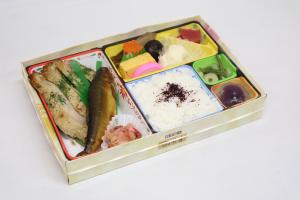 いいとこ選りどり！鮎・恵那どり弁当