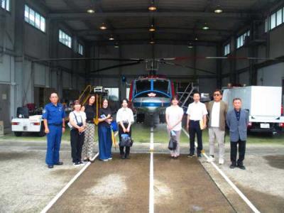 施設見学の様子