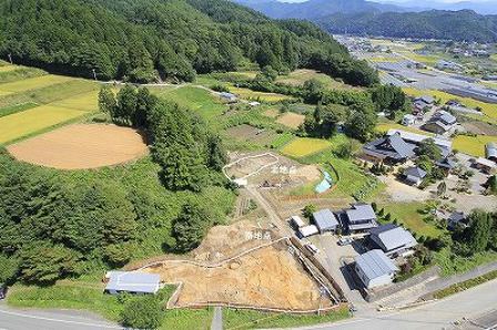 平成25年度随縁寺裏B地点遺跡発掘区を南西から撮影した写真