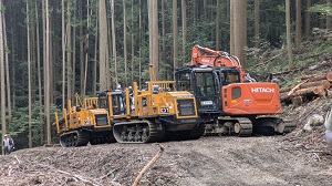 無人走行フォワーダ