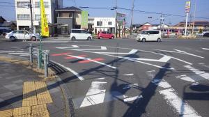 鏡島西2西交差点付近