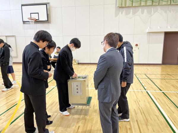 令和7年11月県立多治見北高校