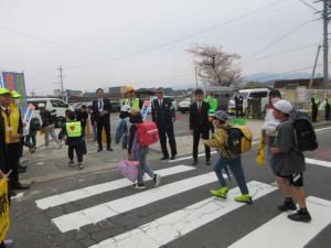 市長、中津川警察署長の見守り
