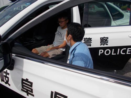 パトカー展示の状況