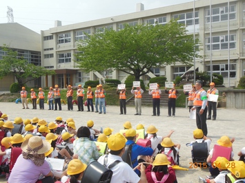 小学生との顔見せ会の画像