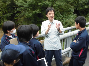 白山火山フィールド学習の様子1