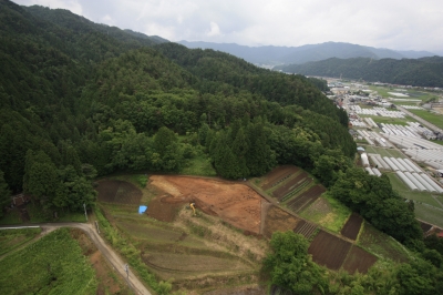 上切寺尾古墳群遠景（北から）