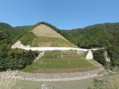 ひがしよこやまじすべり対策状況