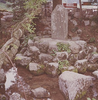 玉倉部の清水