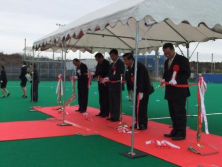 各務原市内での全国高等学校選抜ホッケー大会開会式に出席